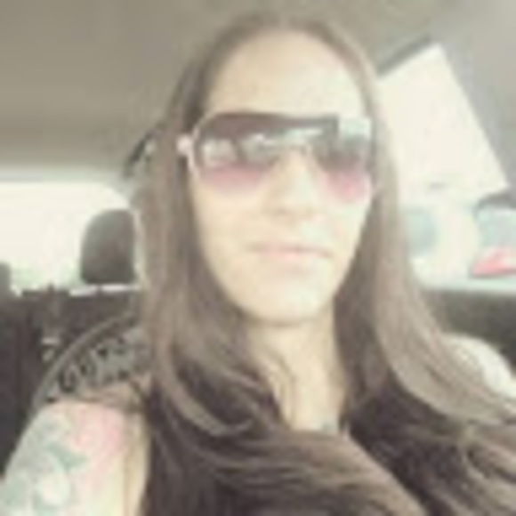 angieb5382